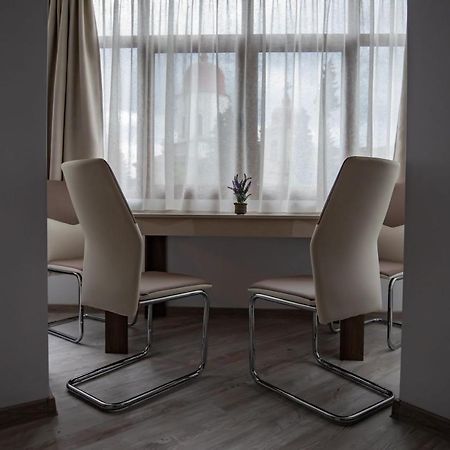 Apartament Natalia Tîrgu Ocna Extérieur photo