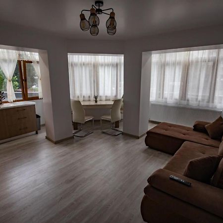 Apartament Natalia Tîrgu Ocna Extérieur photo